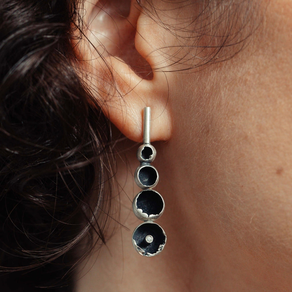 Brinco Luna com diamante