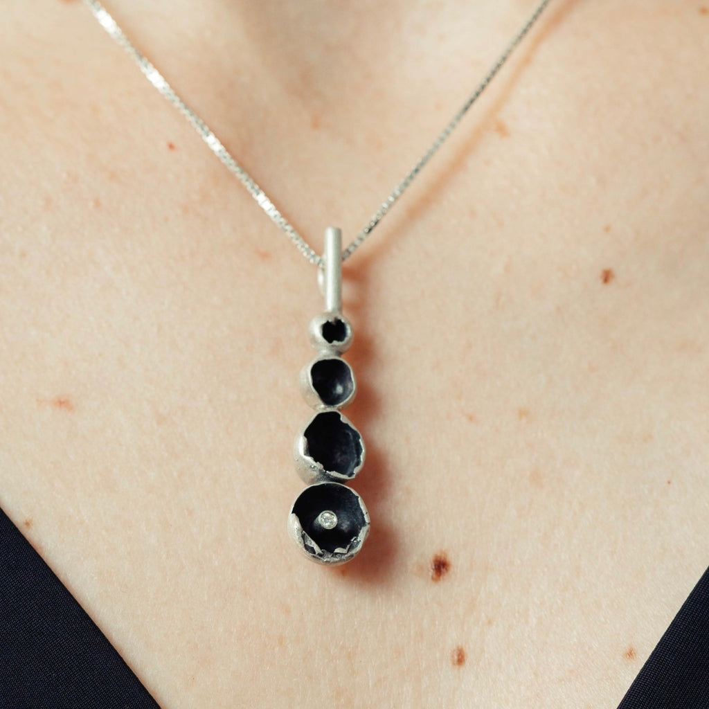 Colar Luna com diamante