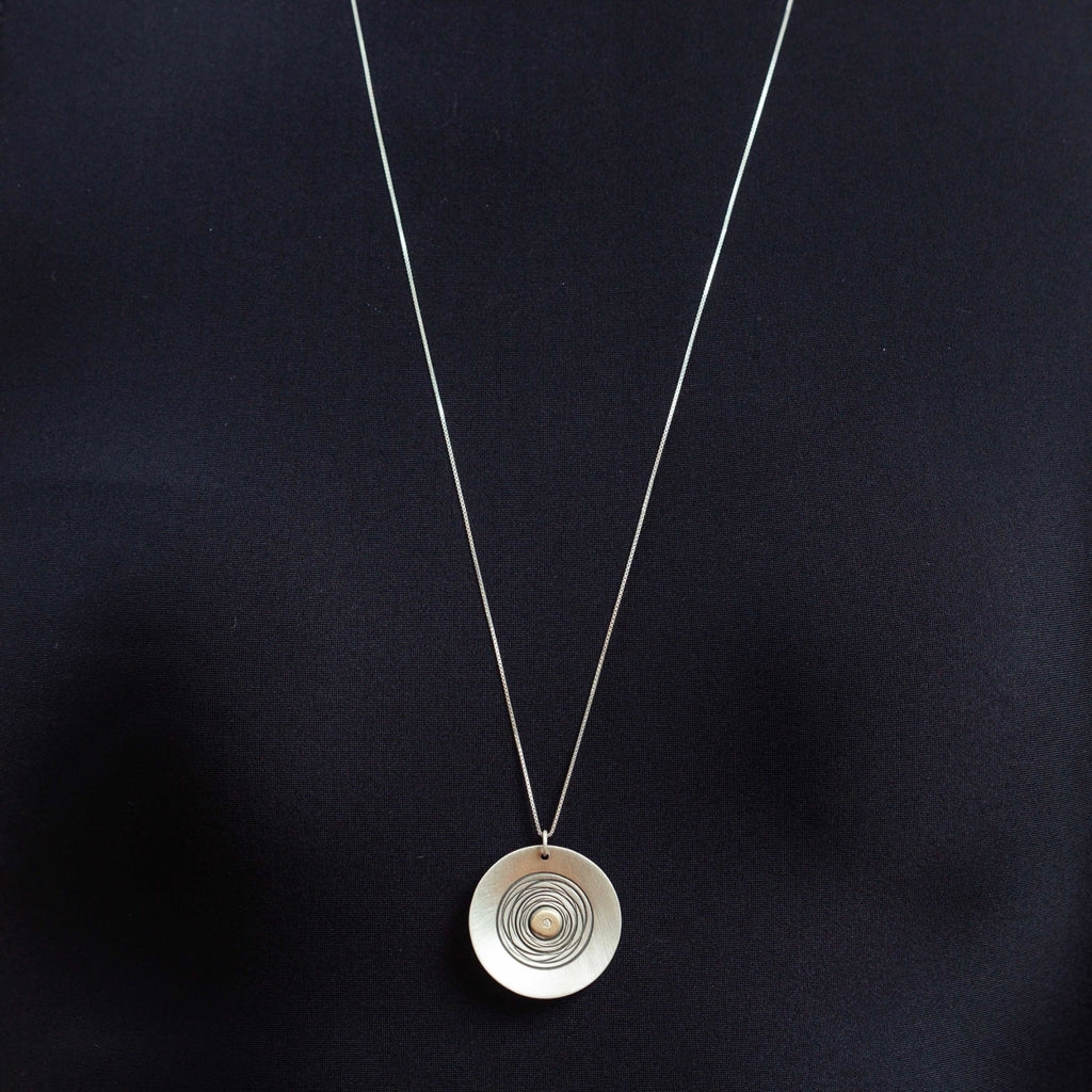 Colar Ciranda pequeno com ouro e diamante