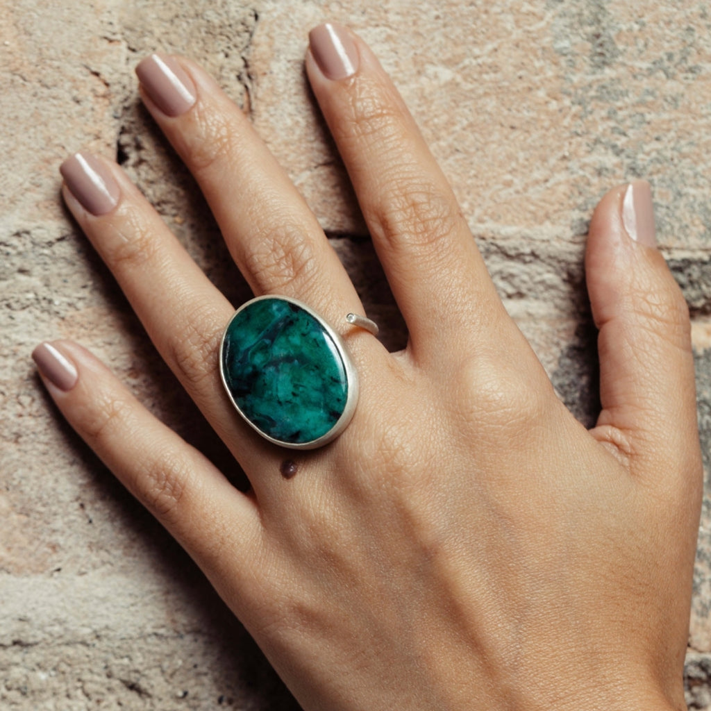 Anel Esmeralda Oval com diamante