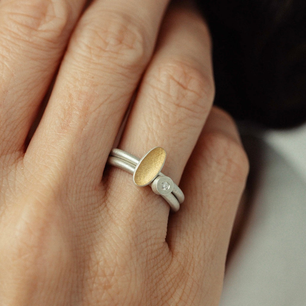Anel Ella oval mini com ouro + Anel Ponto