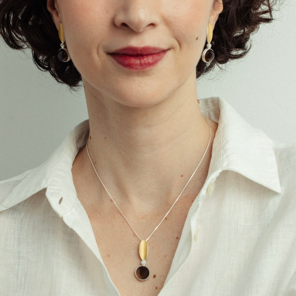 Colar Ella médio com ouro e diamante