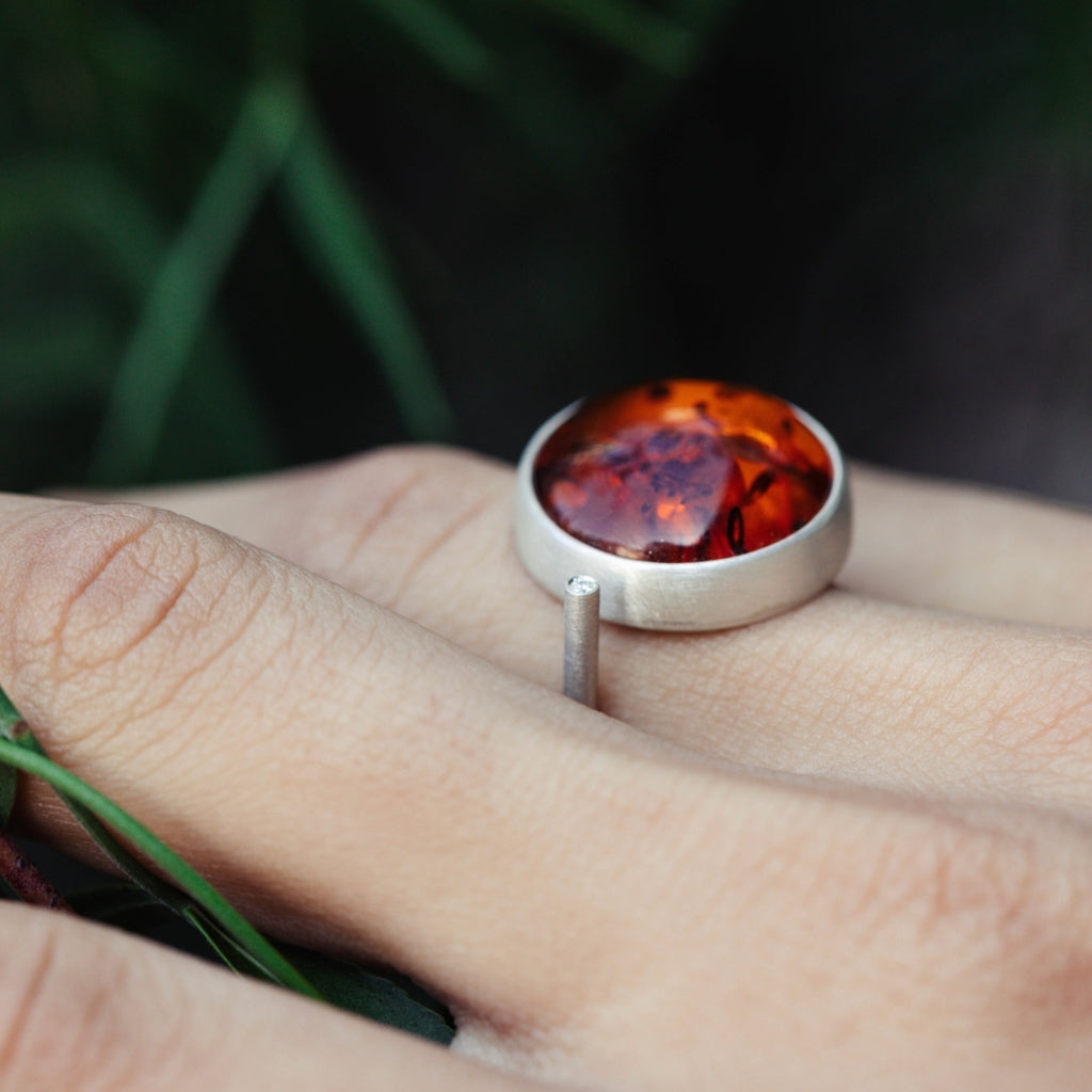 Anel Âmbar 23mm e diamante